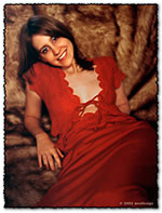 lyn-red1.jpg - Click for larger view